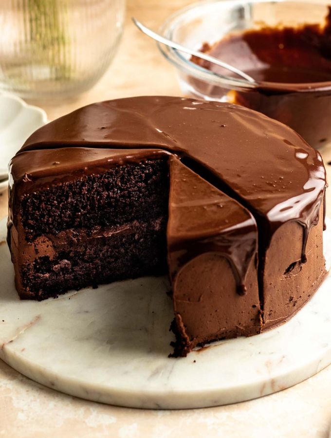 Foolproof Chocolate Ganache Cake: Elegant Dessert Made Easy